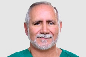 Mejores cirujanos plásticos - Dr. Julián Safont Albert