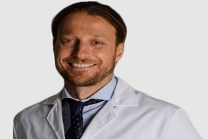 Médicos de trasplante capilar - Dr. Marco Romagnoli