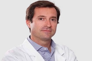 Médicos de trasplante capilar - Dr. Carlos Serra Guillén
