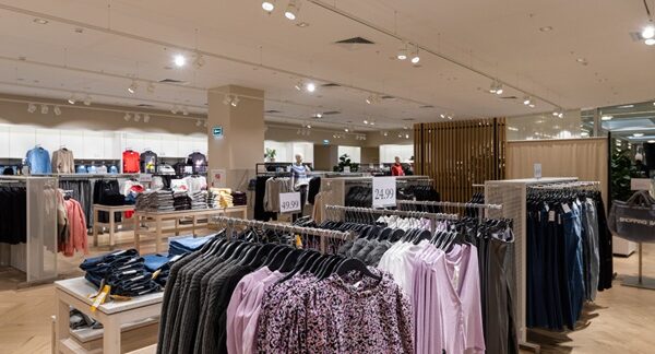 Grandes almacenes - Almacenes de tiendas grandes y tiendas por departamento reconocidos como los mejores grandes almacenes de Valencia
