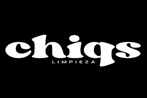 de las empresas de limpieza de ventanas en Valencia, la empresa Chiqs