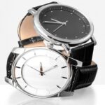 tiendas de relojes - dos relojes uno encima de otro